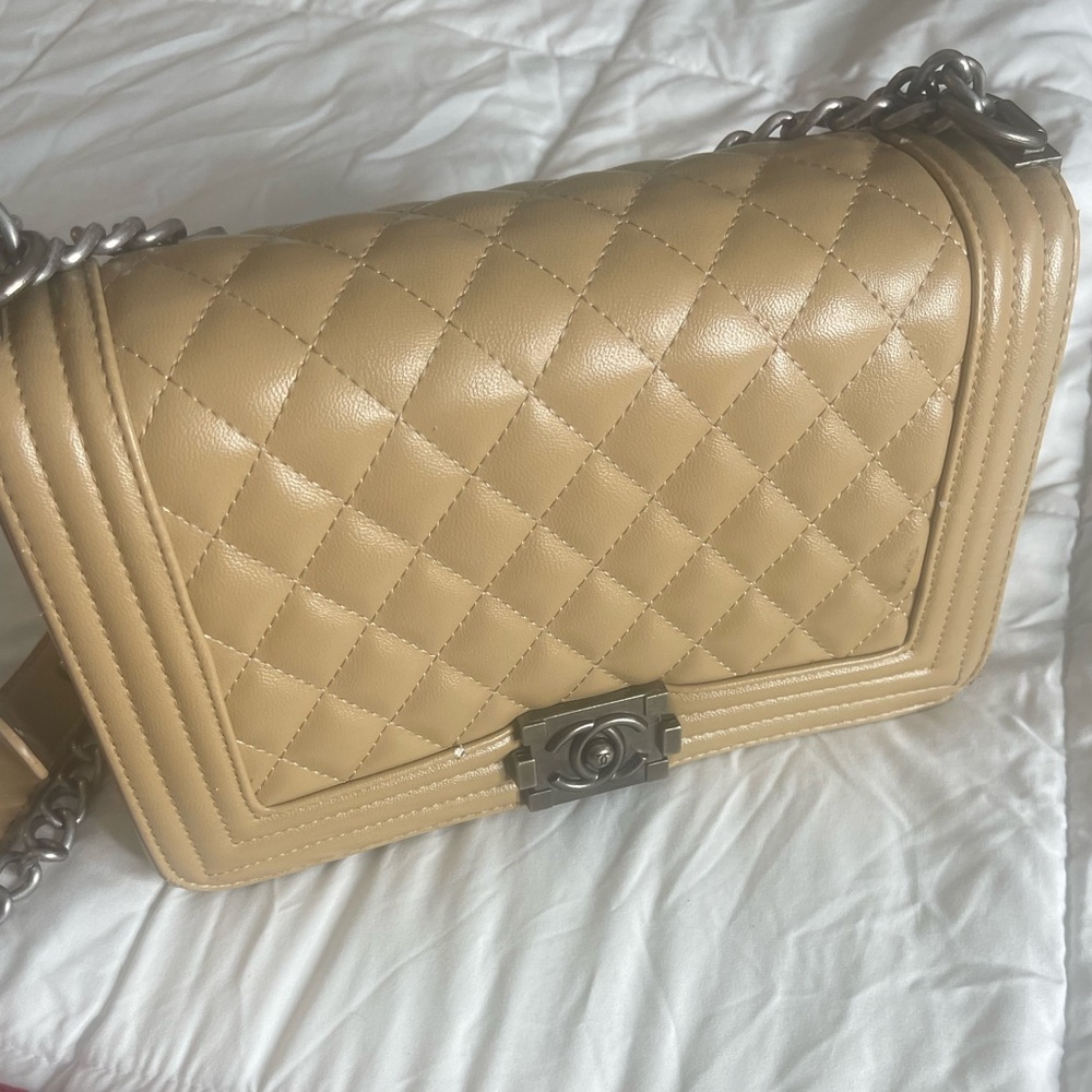 Chanel hand bag/ lightly scratched/ still like new 🧡